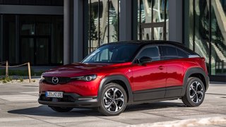 Innovativer Plug-in-Hybrid: Mazda MX-30 e-Skyactiv R-EV startet ins  Modelljahr 2025