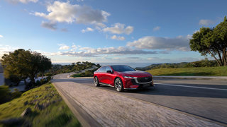 Mazda6e gewinnt den „World Car Design of the Year”-Award 2026