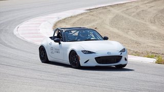 Ab auf die Rennstrecke: Fünf Europäer starten beim Mazda Global MX-5 Cup