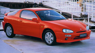 35 Jahre Mazda MX-3 und MX-6: Stilprägende Sportcoupés mit unkonventionellen Fahrspaß-Konzepten